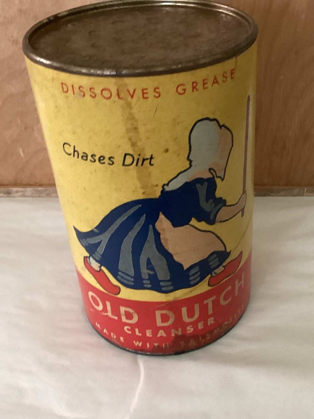 Vtg. Old Dutch Cleanser tin with “Dutch Girl” Graphic Labeler